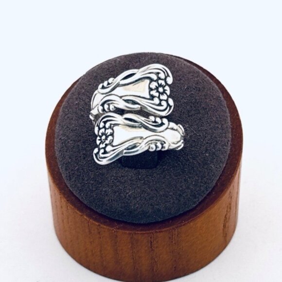 Designer Jewelry - Vintage Beau Sterling Spoon Ring 925 Silver Floral Wrap Band Size 7 Estate